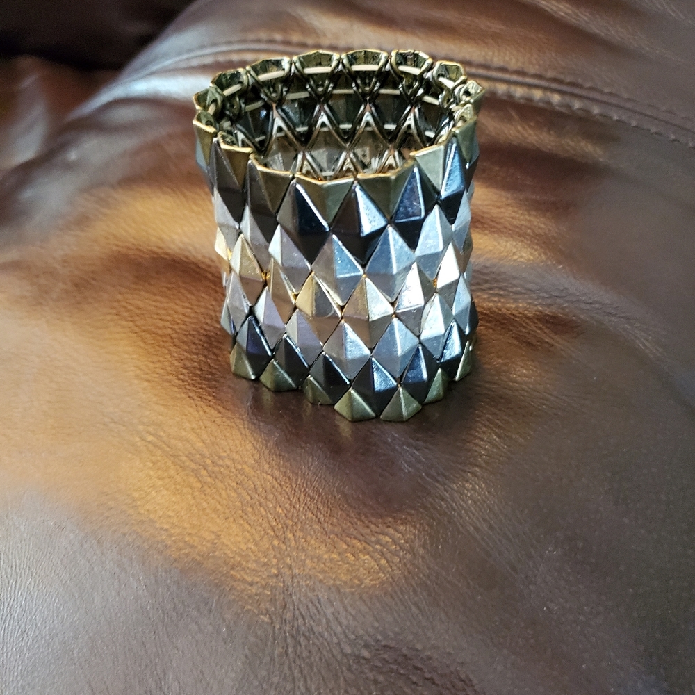 New York & Co Stretch Bracelet